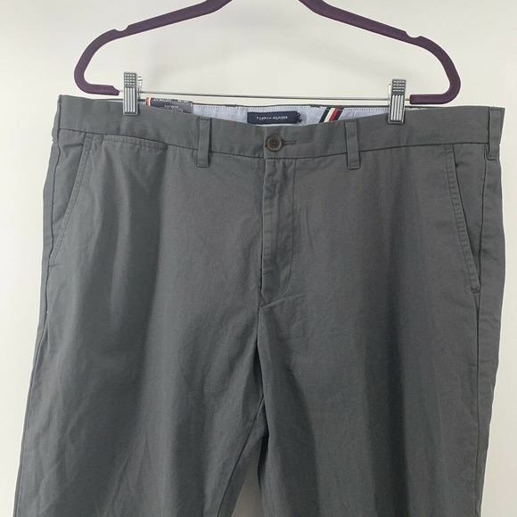 Tommy Hilfiger 40x30 Gray Custom Fit Chino Pants - Picture 3 of 8